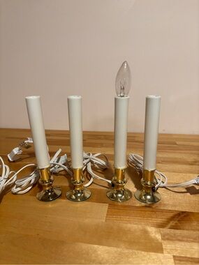 Set of 4 Electric Candle Lights in White and Gold